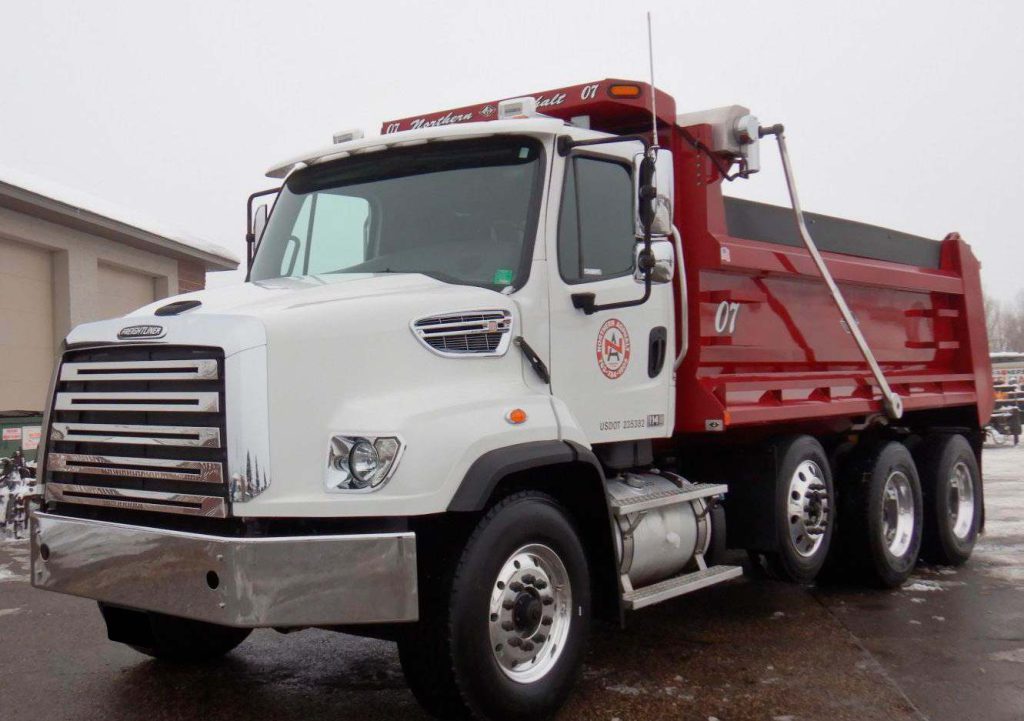 2017 Freightliner 114SD